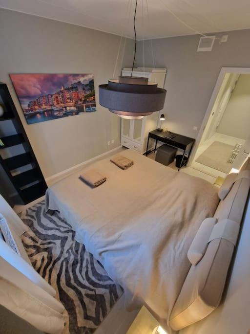 Modern Room With Bathroom, No Kitchen And Your Own Entrance Stockholm Eksteriør bilde