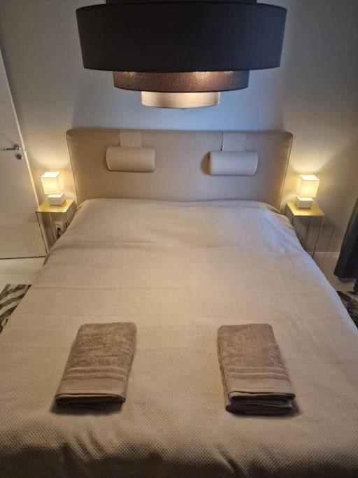 Modern Room With Bathroom, No Kitchen And Your Own Entrance Stockholm Eksteriør bilde