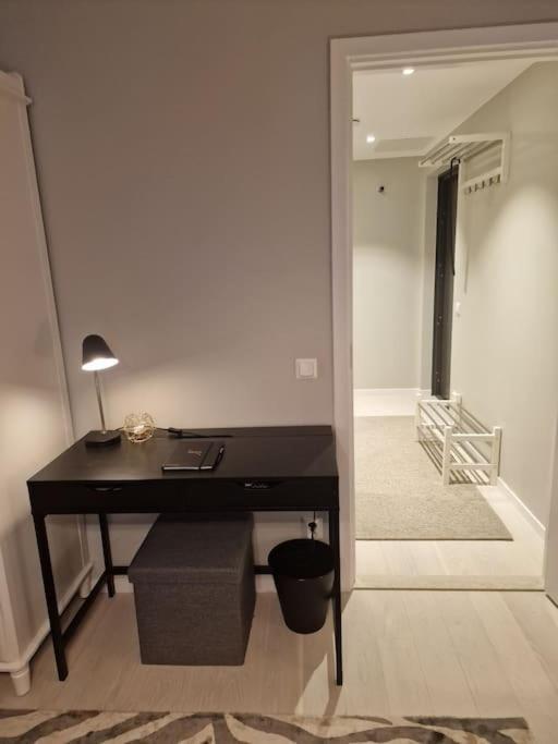 Modern Room With Bathroom, No Kitchen And Your Own Entrance Stockholm Eksteriør bilde