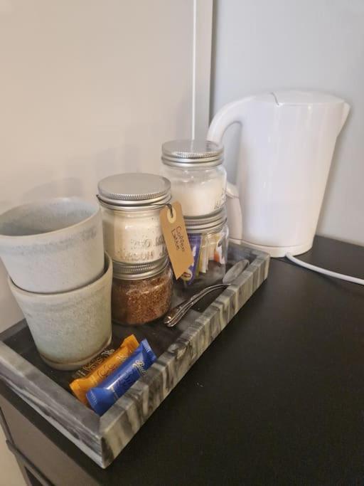 Modern Room With Bathroom, No Kitchen And Your Own Entrance Stockholm Eksteriør bilde